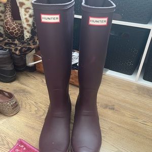 Purple adjustable back tall hunter rain boots